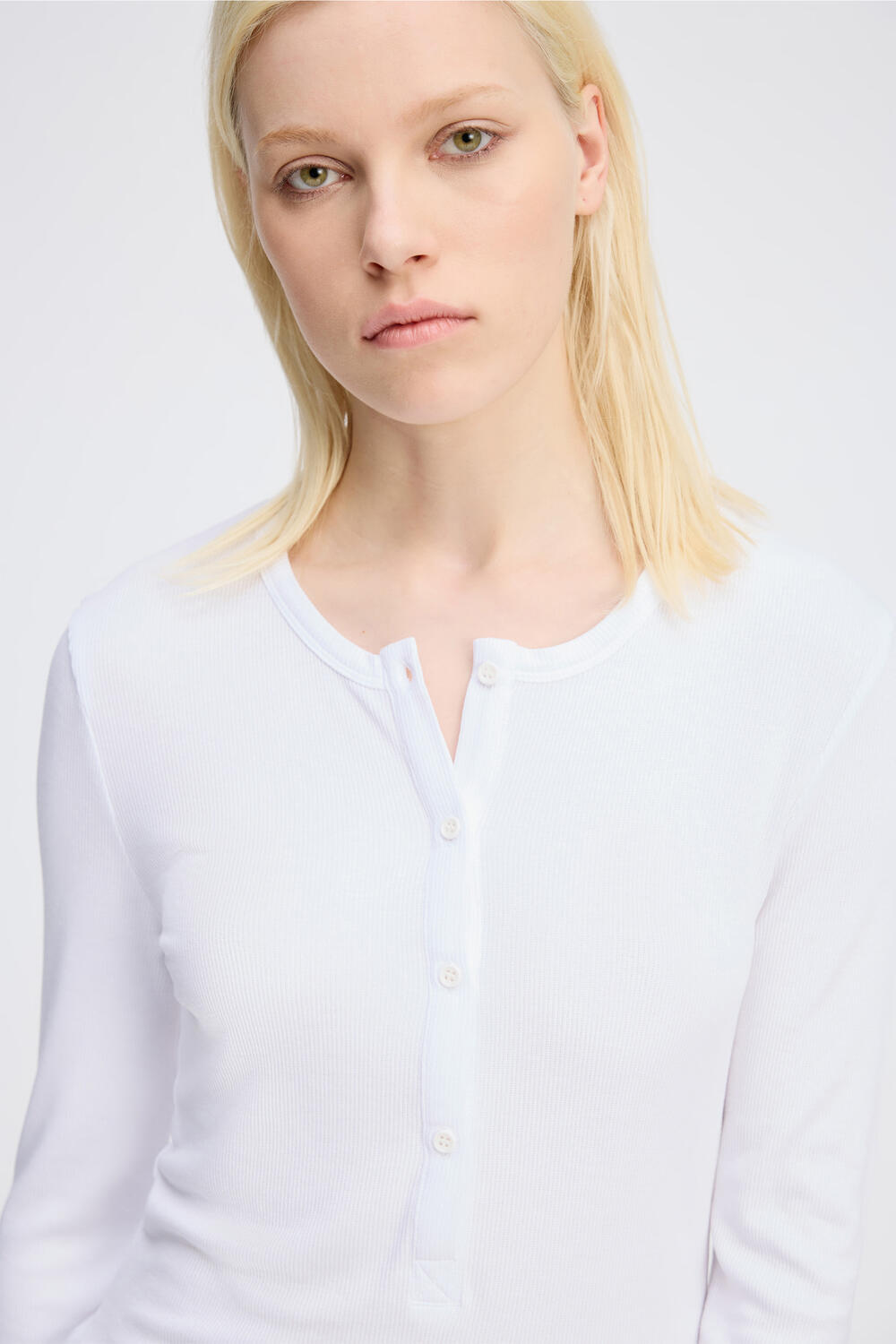 Grace Buttons langærmet t-shirt - hvid